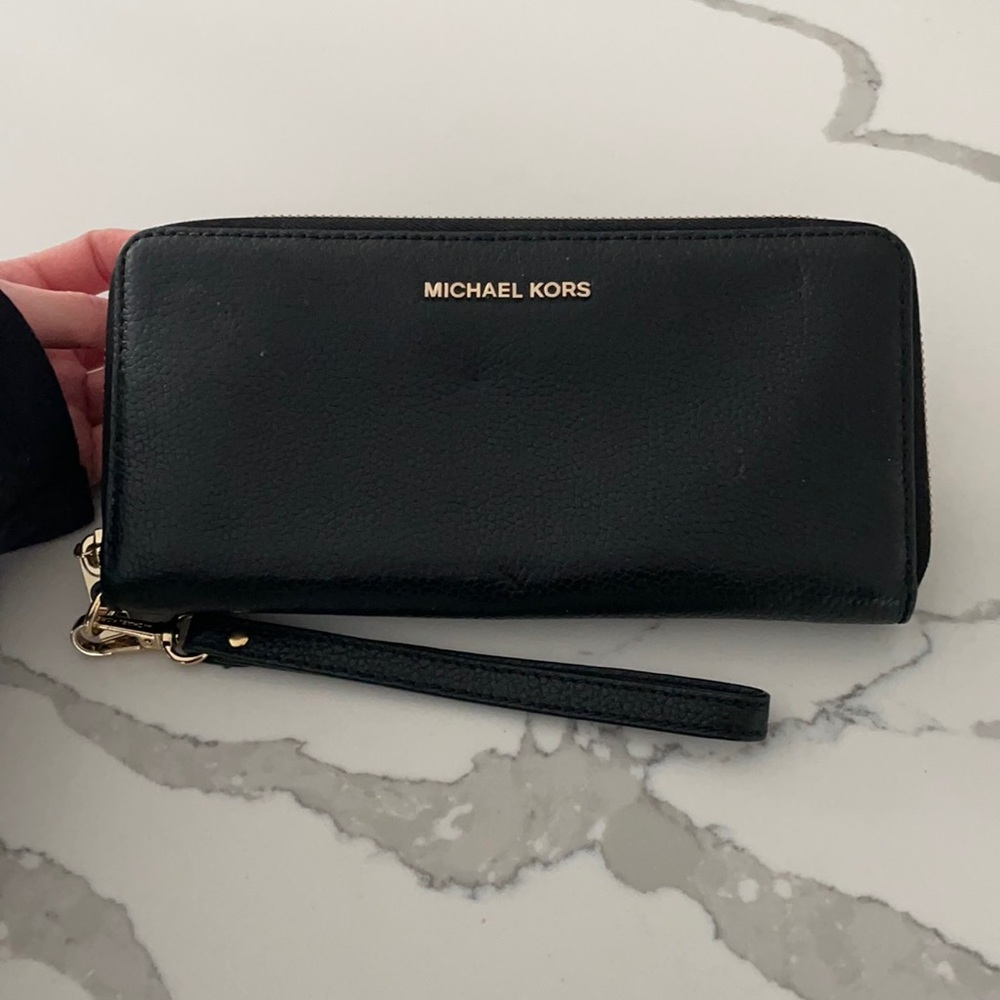 Michael Kors long wallet